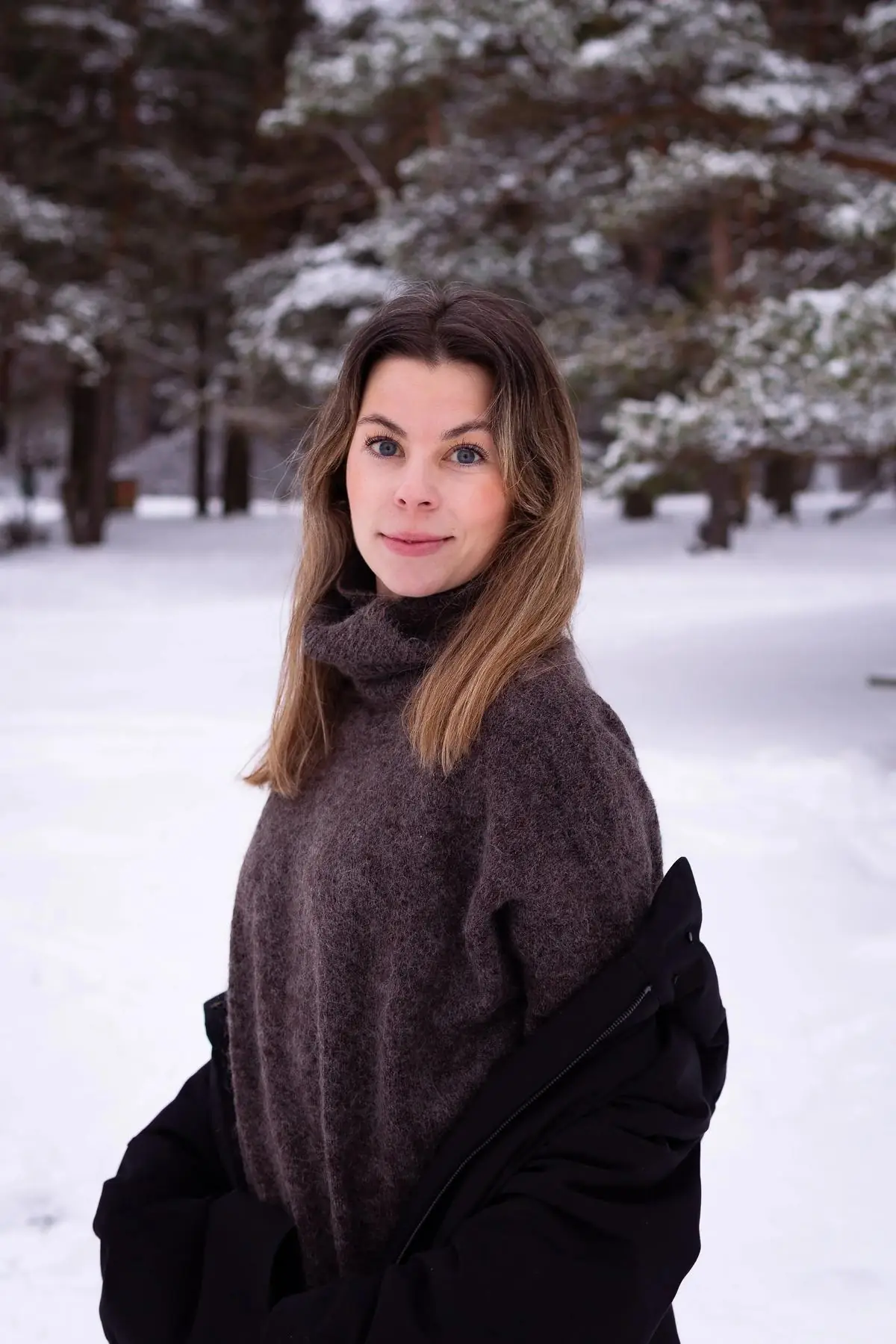 Portrett av Sara Helene Joslin i snøen